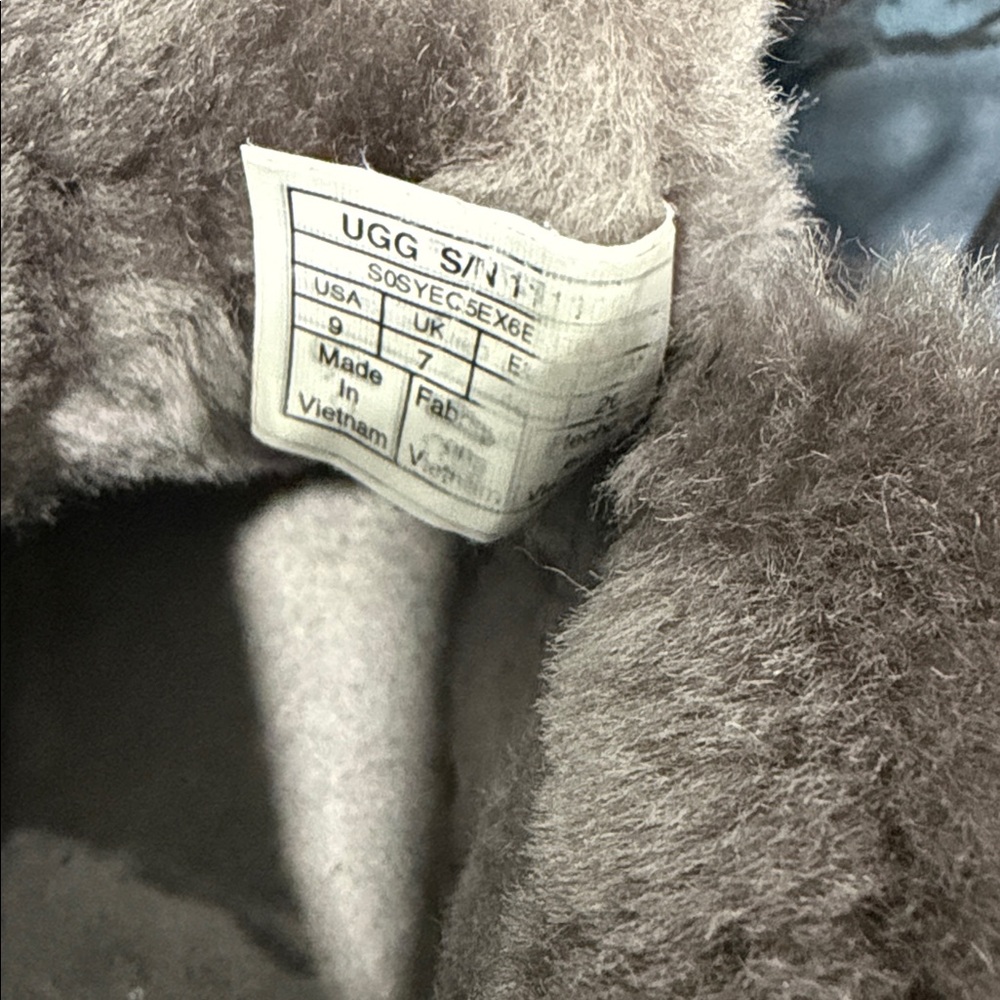 Ugg Diara Boot Size 9 - Picture 6 of 10